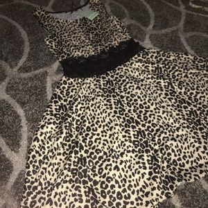 Pretty Leopard print mini dress